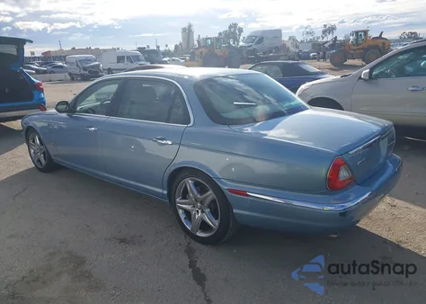 2007 Jaguar Xj Xj8 L z USA, uszkodzony, nr VIN SAJWA79B27SH14767